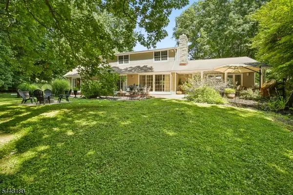 2 Jared Ct, Randolph Twp., NJ 07945