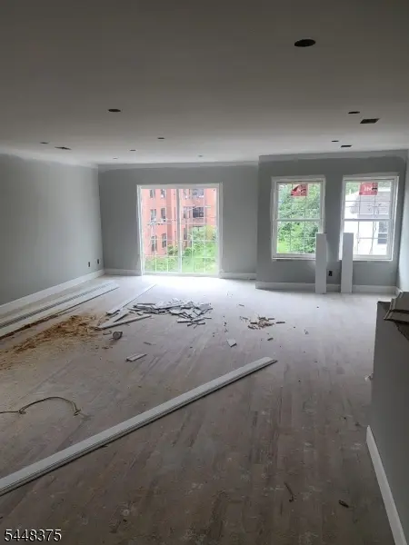 48 Willoughby St, Newark City, NJ 07112