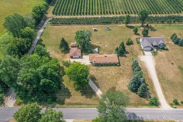 362 Broman ST NE, Algoma Twp, MI 49345