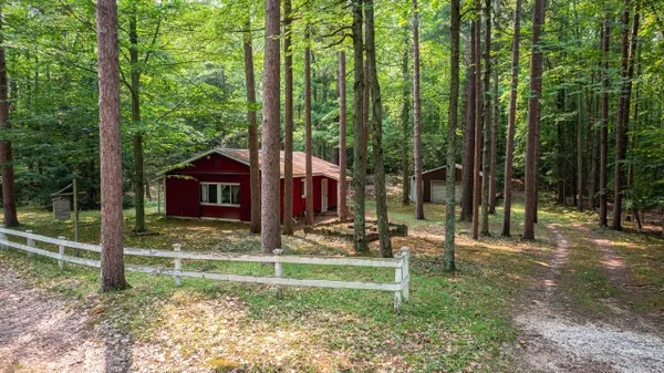 7211 Northern DR, Weare Twp, MI 49449