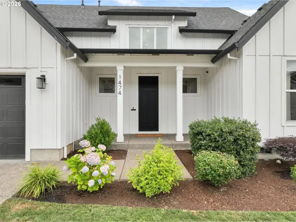 1474 MEADOW AVE, Silverton, OR 97381