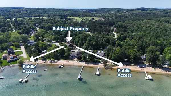 215 E Sixth ST, Northport, MI 49670