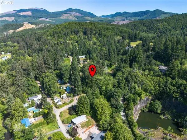 34 N Labsch ST, Otis, OR 97368
