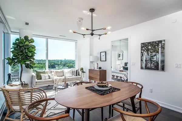 18 Erskine AVE #2509, Toronto C10, ON M4P 0C9