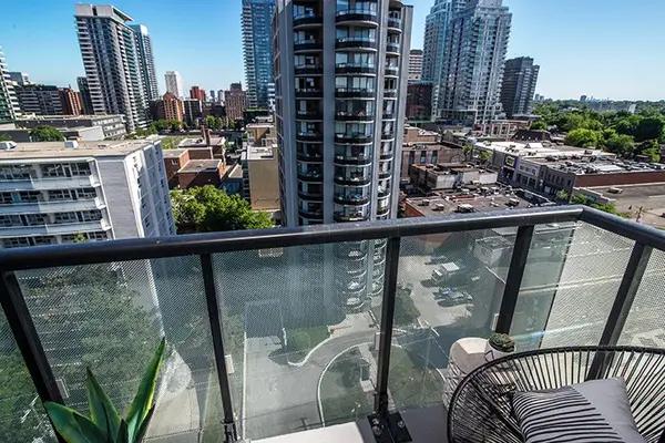 18 Erskine AVE #2509, Toronto C10, ON M4P 0C9