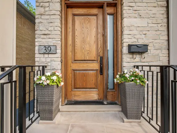 39 Glenforest RD, Toronto C04, ON M4N 1Z7