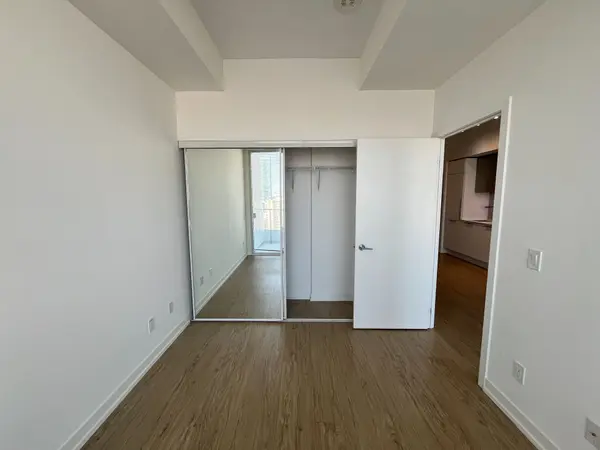 85 Wood ST #2211, Toronto C08, ON M4Y 0E8