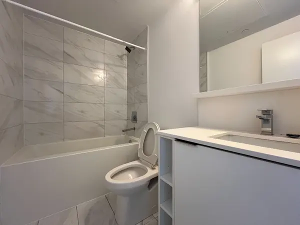 85 Wood ST #2211, Toronto C08, ON M4Y 0E8