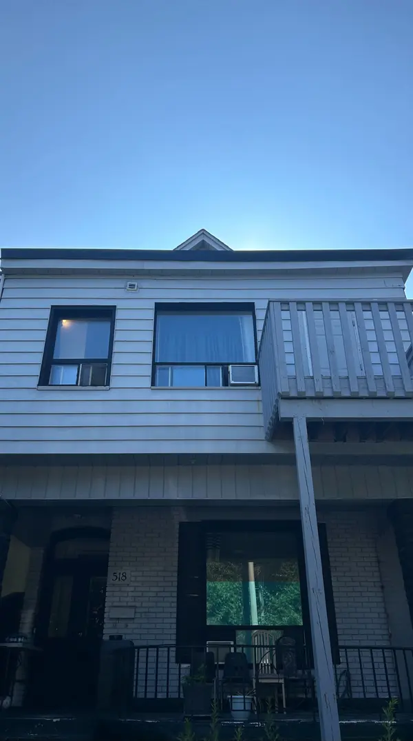518 Manning Ave AVE #Unit A, Toronto C01, ON M6G 2V7