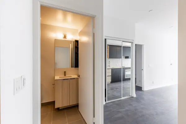 55 Mercer ST #2911, Toronto C01, ON M5V 3W2