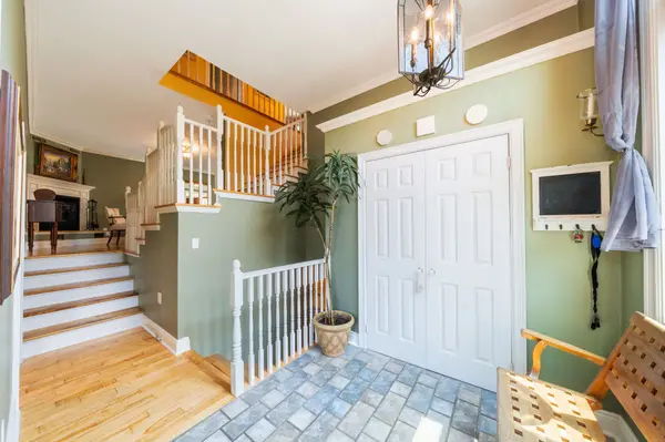 917 Byron ST N, Whitby, ON L1N 4P2