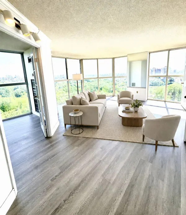 600 Rexdale BLVD #Lph2, Toronto W10, ON M9W 6T4