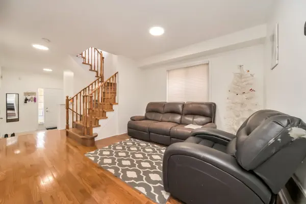 42 Trumpet Valley BLVD, Brampton, ON L7A 3N8