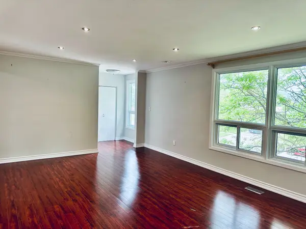 1374 Charles DR ##2B, Burlington, ON L7P 2C9