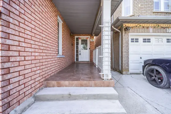14 Sahara TRL, Brampton, ON L6R 1P2