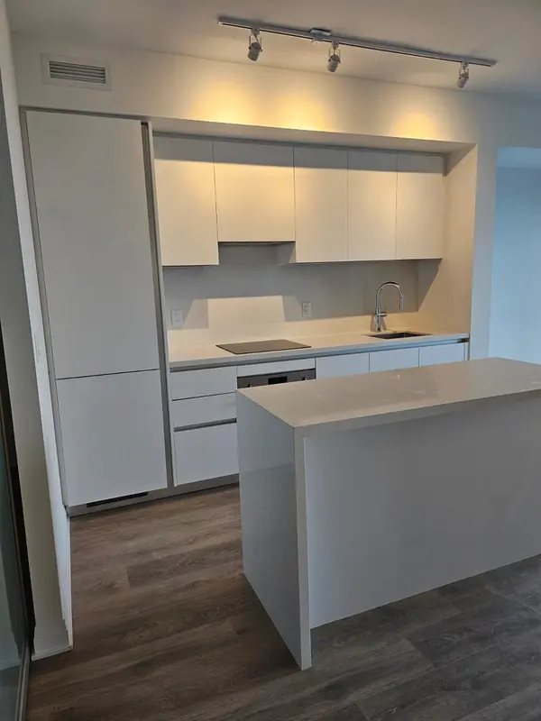 4015 The Exchange ST #1503, Mississauga, ON L5B 0N4