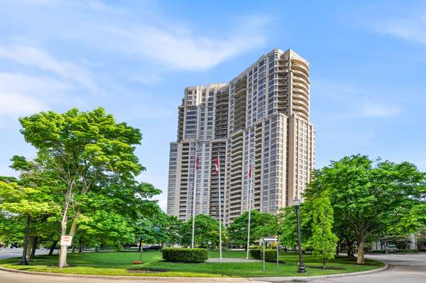 35 Kingsbridge Garden CIR #1812, Mississauga, ON L5R 3Z5