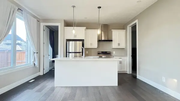 80 Aspen CIR, Thames Centre, ON N0M 2P0