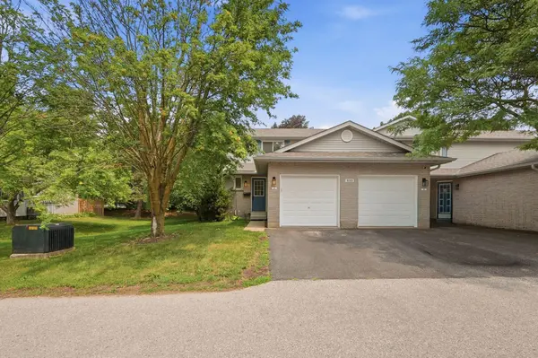 435 Kingscourt DR #1, Waterloo, ON N2K 3R5