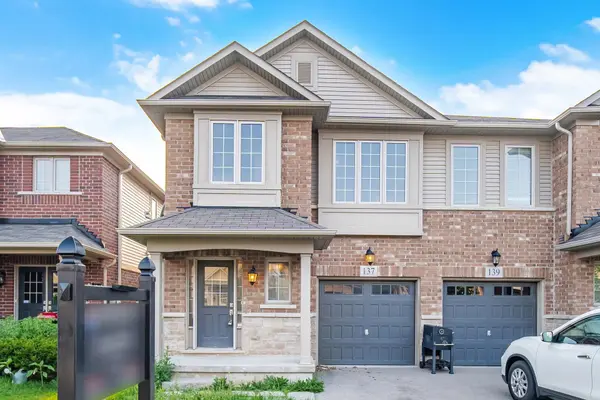 137 Echovalley DR, Hamilton, ON L8J 0H1