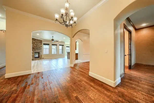 8009 Canyon Oak Drive, North Richland Hills, TX 76182