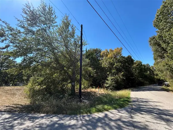 148 Midway Road, Tool, TX 75143