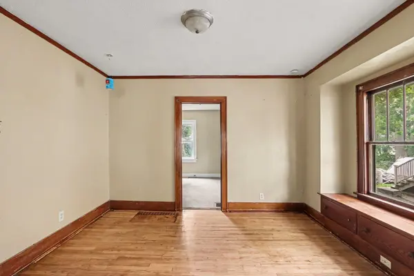 1701 Lay BLVD, Kalamazoo City, MI 49001