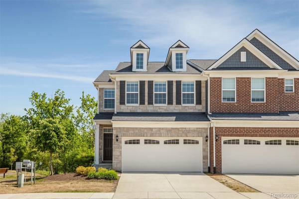 43583 Chancellor LN, Novi, MI 48375