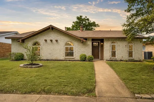 2733 Teakwood Drive, Garland, TX 75044