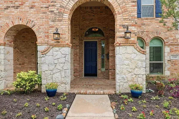 2518 Merlin Drive, Lewisville, TX 75056