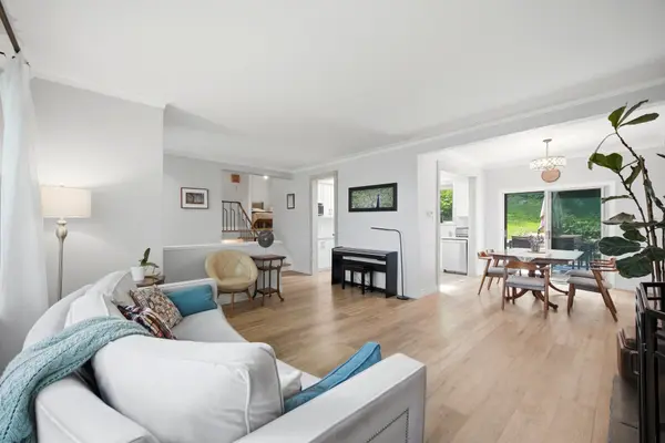 42 Catalina DR, Toronto E08, ON M1M 1K6