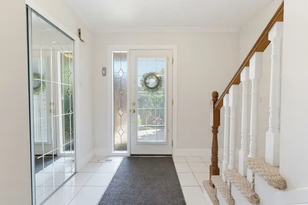 620 Forestwood CRES, Burlington, ON L7L 4K5
