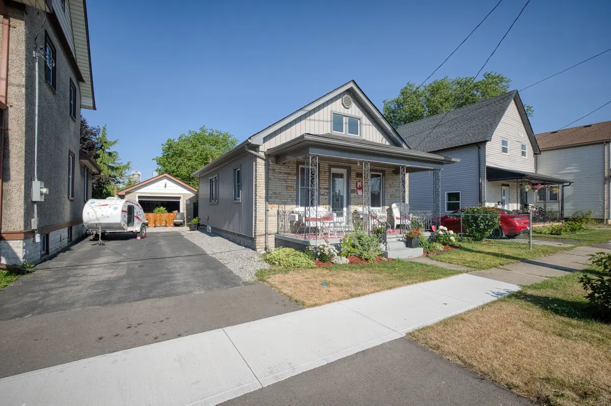 294 Davis ST, Port Colborne, ON L3K 1Z4