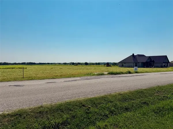 10319 County Road 418, Grandview, TX 76050