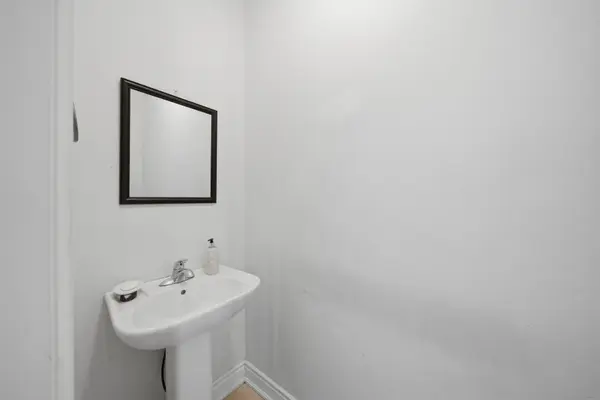 294 Miller Park AVE, Bradford West Gwillimbury, ON L3Z 0Y1