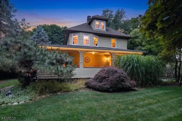 71 Cherry Ln, Ramsey Boro, NJ 07446