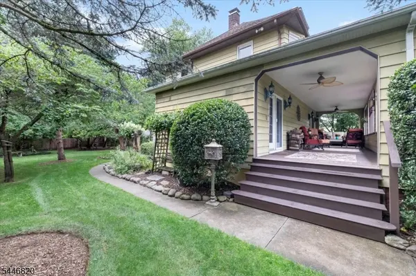71 Cherry Ln, Ramsey Boro, NJ 07446
