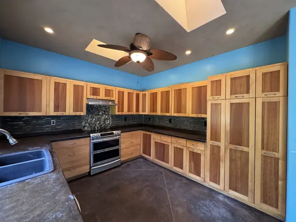 92-1623 KONA DR, Ocean View, HI 96737