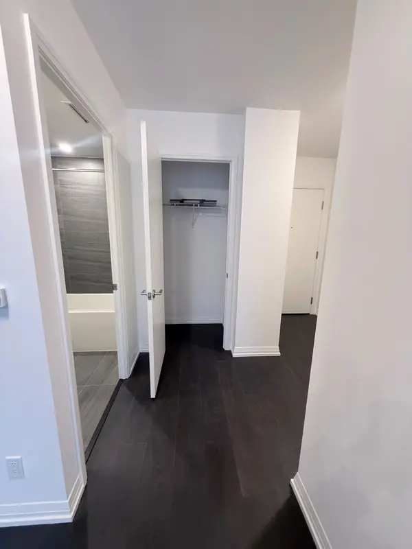 400 King ST #1106, Toronto C01, ON M5V 0X8