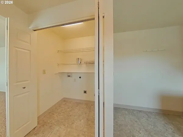 486 NW 2ND ST, Dufur, OR 97021