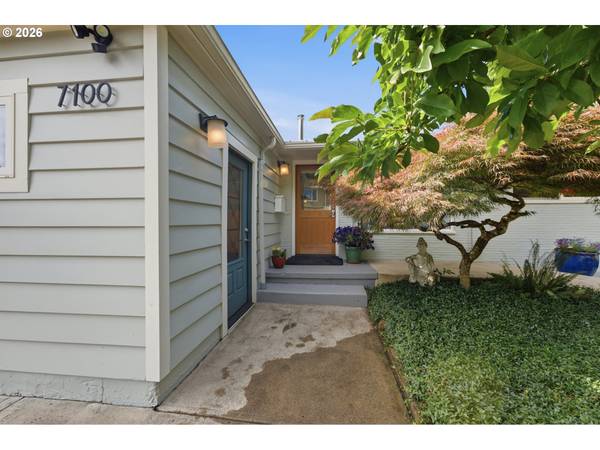 7100 SE HARRISON CT, Portland, OR 97215