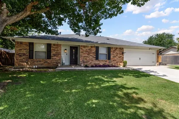 7025 Constitution Drive, Watauga, TX 76148