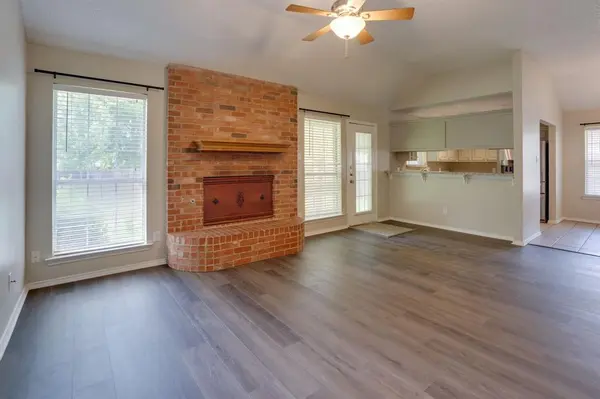 215 Linda Street, Aubrey, TX 76227