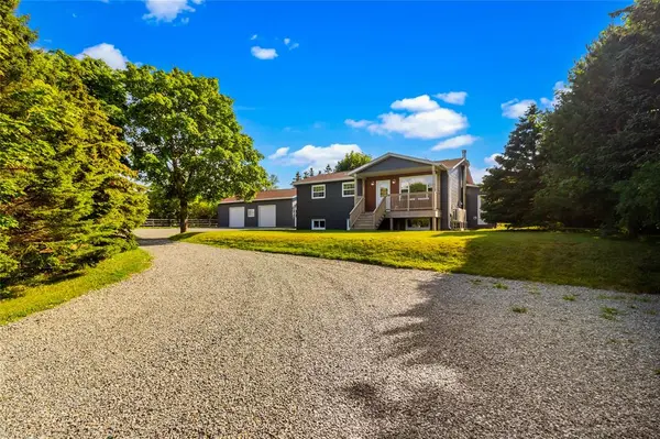 25 Chamberlains Road, Conception Bay South, NL A1W 4H5