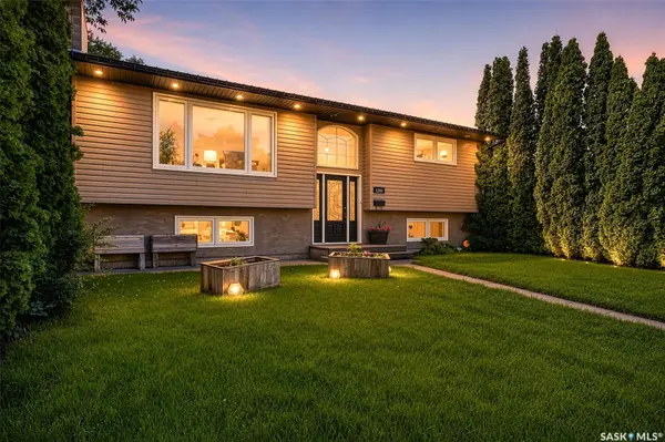 1207 Grandview STREET W, Moose Jaw, SK S6H 5M3