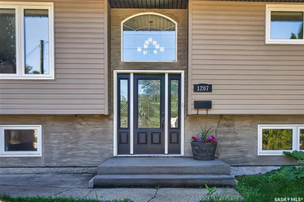 1207 Grandview STREET W, Moose Jaw, SK S6H 5M3