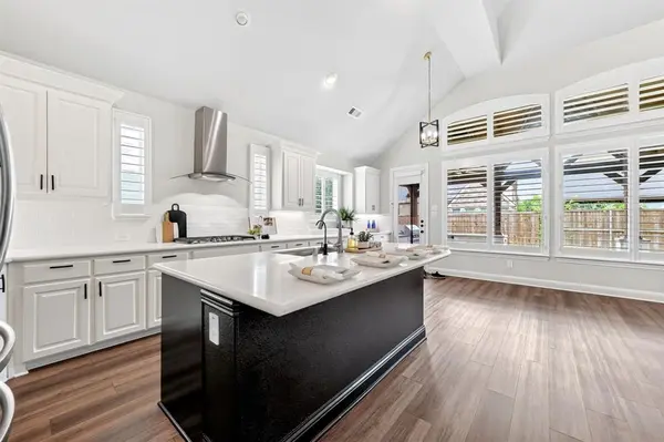 208 Lenten Rose Drive, Wylie, TX 75098