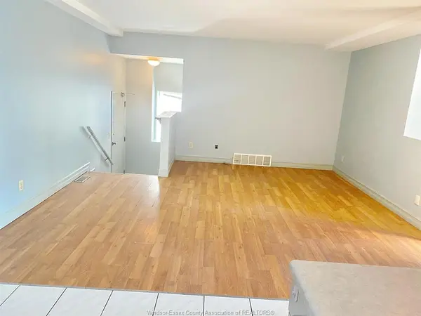 1570 LILLIAN, Windsor, ON N8X 4A8