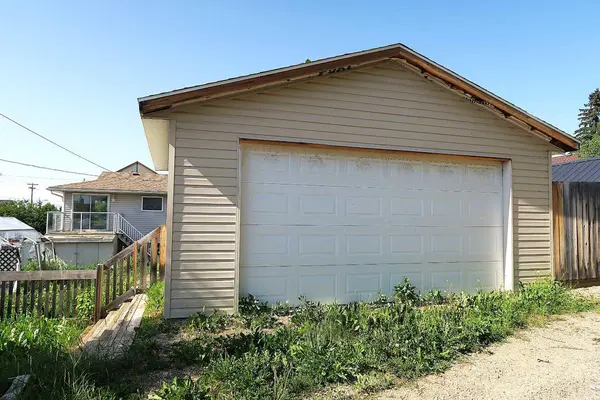 2015 19 AVE, Bowden, AB T0M 0K0