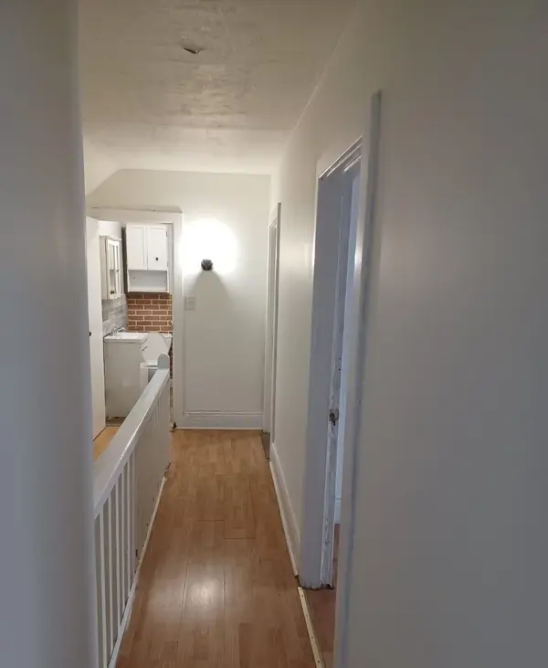 12 Mayflower AVE, Hamilton, ON L8L 2K4